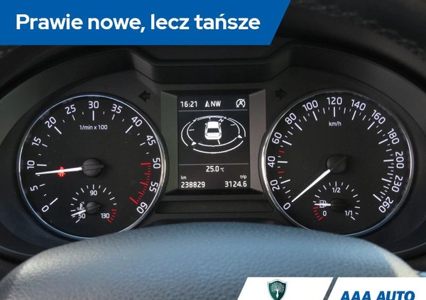 Skoda Octavia cena 35000 przebieg: 238818, rok produkcji 2015 z Wołomin małe 154